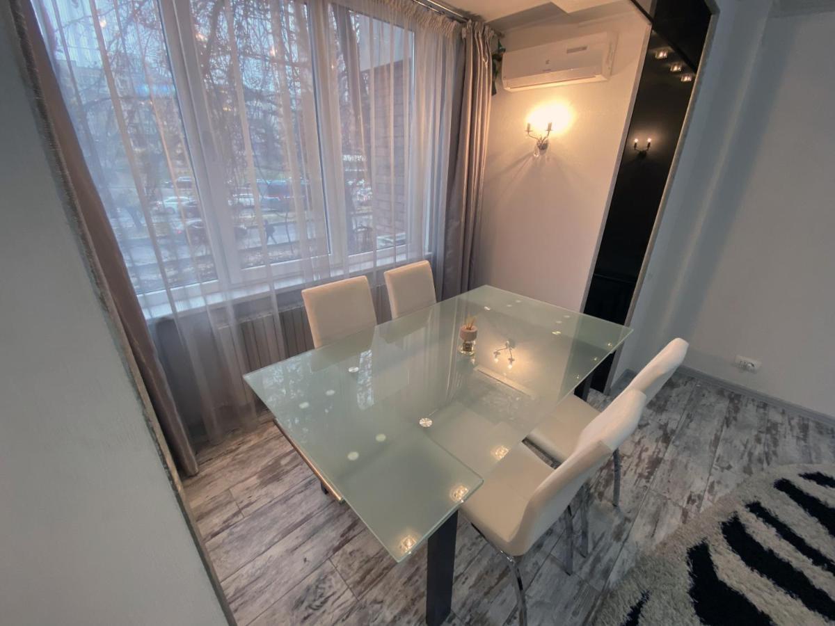 Bright Luxury Apartment Near Center キシナウ エクステリア 写真